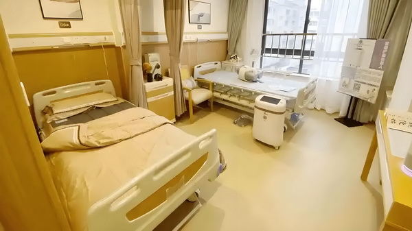 专访导演饶晓志：对《万里归途》满意和骄傲